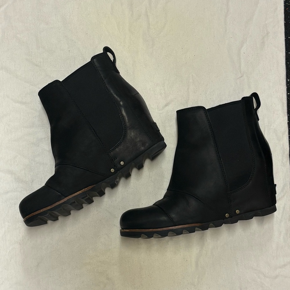 Sorel Joan of arctic ankle boot wedge women’s 8